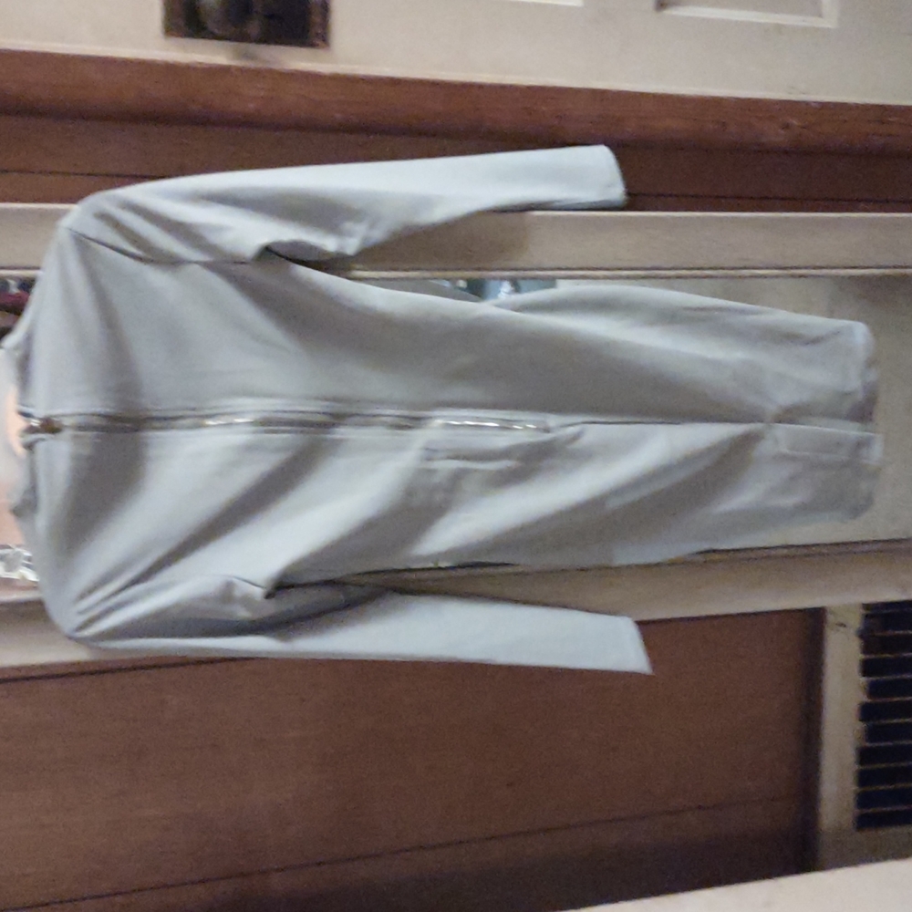 Dress - Picture 2 of 6